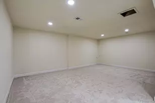 281 W Acoma Dr, Littleton, CO 80120 - Photo 13