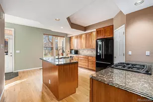 1613 W Canal Ct, Littleton, CO 80120 - Photo 9