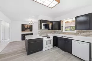 745 Mobile St, Aurora, CO 80011 - Photo 3