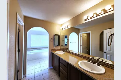 26483 E Caley Drive, Aurora, CO 80016 - Photo 17