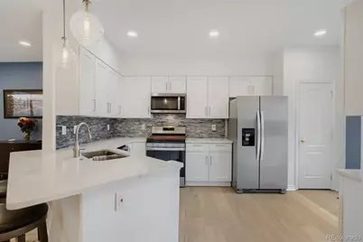 3261 S Uravan Court, Aurora, CO 80013 - Photo 9