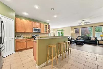 186 N Coolidge Way, Aurora, CO 80018 - Photo 3