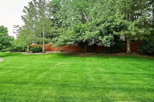 1385 S Ulster St, Denver, CO 80231 - Photo 27