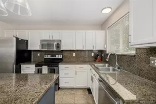 2792 S Bahama Ct, Aurora, CO 80013 - Photo 9