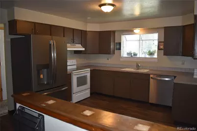 1650 Biscay Circle, Aurora, CO 80011 - Photo 7