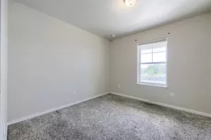 1852 Eagle St, Aurora, CO 80011 - Photo 17
