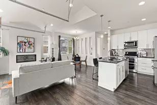 19515 E Sunset Cir, Aurora, CO 80015 - Photo 3