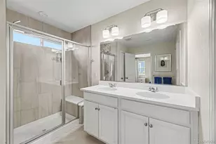 871 N Waterloo Cir, Aurora, CO 80018 - Photo 13