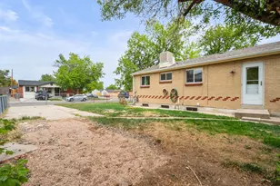 2161 Meadowbrook Dr, Denver, CO 80221 - Photo 29