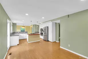 3720 S Cathay Cir, Aurora, CO 80013 - Photo 15