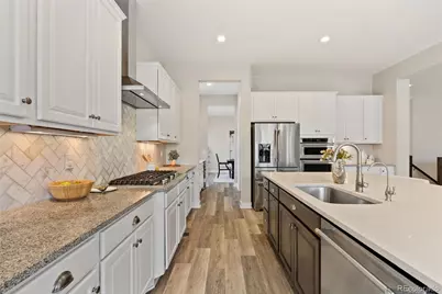 27620 E Lakeview Drive, Aurora, CO 80016 - Photo 15