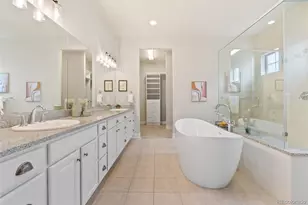 27620 E Lakeview Dr, Aurora, CO 80016 - Photo 25