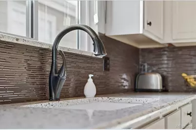 10871 W Dumbarton Place, Littleton, CO 80127 - Photo 7