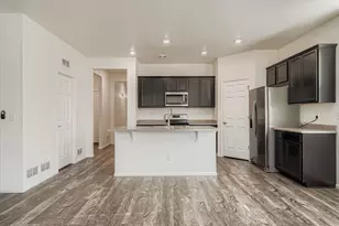 6255 N Gibralter Ct, Aurora, CO 80019 - Photo 5