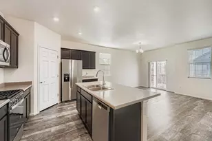 6255 N Gibralter Ct, Aurora, CO 80019 - Photo 7