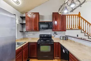 1065 S Lindsey St, Castle Rock, CO 80104 - Photo 5