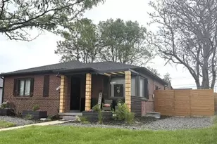 2960 Poplar St, Denver, CO 80207 - Photo 5