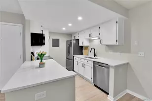 906 S Walden St, Aurora, CO 80017 - Photo 7