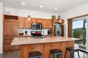 10051 Truckee St, Commerce City, CO 80022 - Photo 9