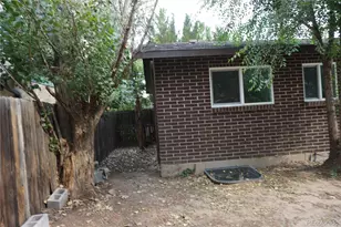 5527 Chandler Ct, Denver, CO 80239 - Photo 41