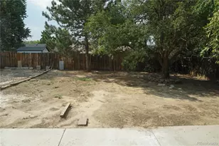 5527 Chandler Ct, Denver, CO 80239 - Photo 35