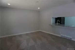 5527 Chandler Ct, Denver, CO 80239 - Photo 3