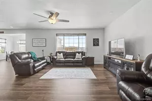 12648 Canoe St, Longmont, CO 80504 - Photo 7