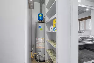 2055 Syracuse St, Denver, CO 80207 - Photo 11