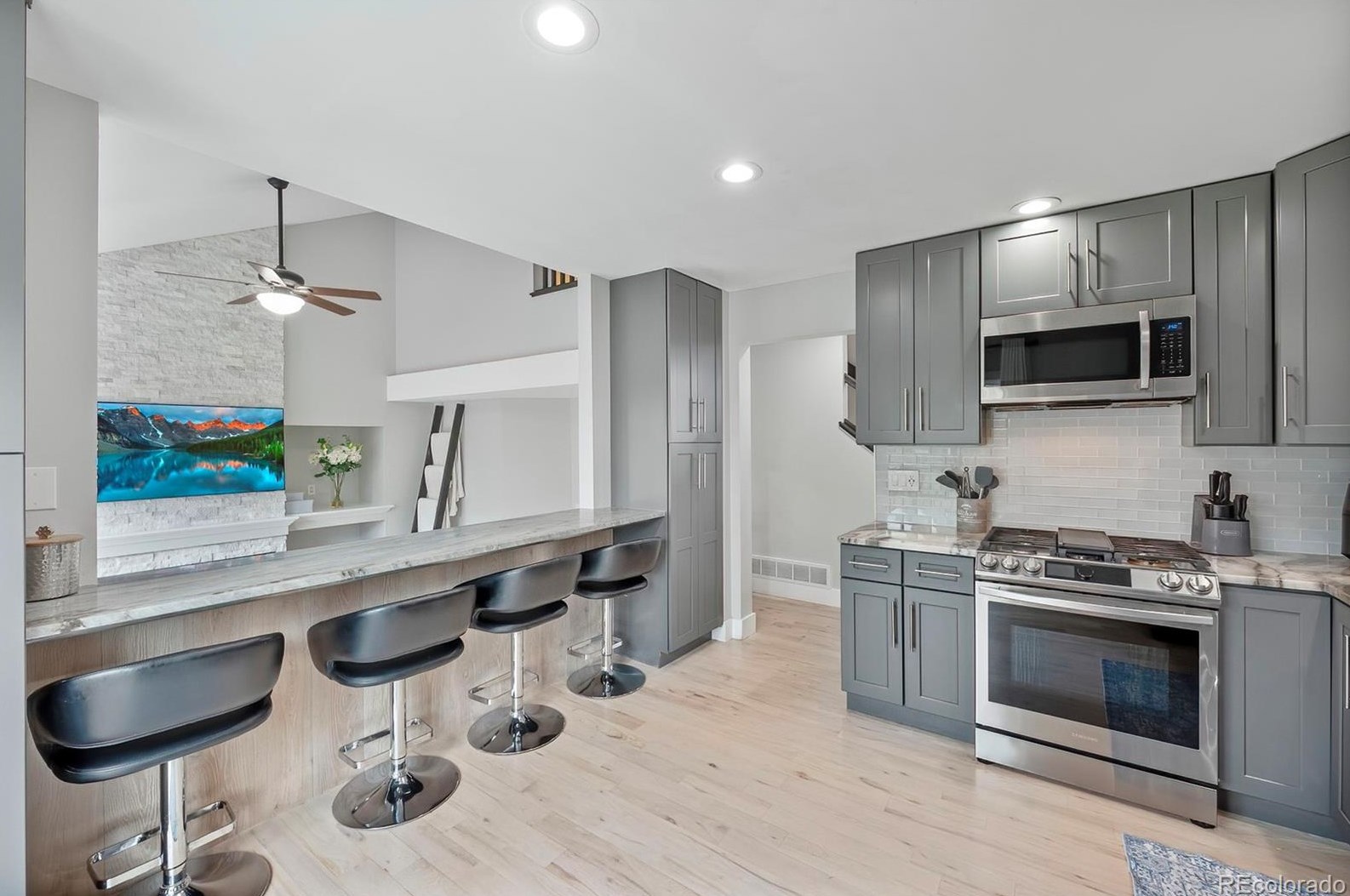 19334 Prentice Pl, Denver CO  80015-3716 exterior