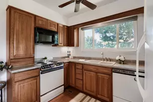 1272 S Troy St, Aurora, CO 80012 - Photo 15
