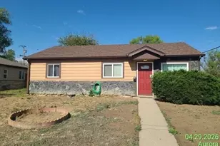 1297 Worchester St, Aurora, CO 80011 - Photo 1