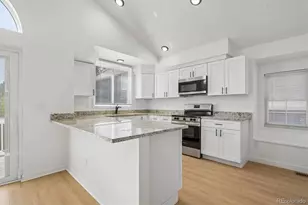 1156 S Rifle Cir, Aurora, CO 80017 - Photo 9
