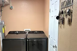 20476 Robins Dr, Denver, CO 80249 - Photo 9