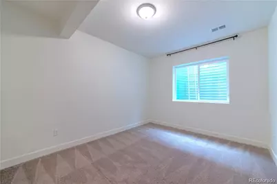 6253 N Liverpool Street, Aurora, CO 80019 - Photo 13