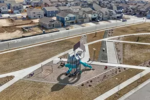 736 N Carrie Ct, Watkins, CO 80137 - Photo 35