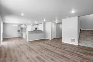 736 N Carrie Ct, Watkins, CO 80137 - Photo 7