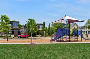 8698 E 54th Pl, Denver, CO 80238 - Photo 35