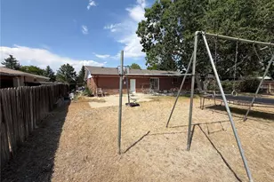 614 E Geddes Ave, Centennial, CO 80122 - Photo 17