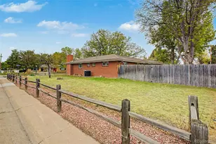 6037 Moore St, Arvada, CO 80004 - Photo 3