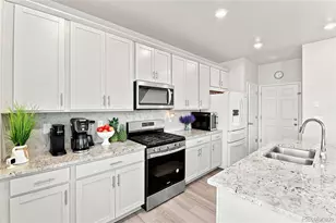 9140 Pitkin St, Commerce City, CO 80022 - Photo 11