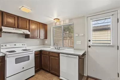 3695 S Kittredge Street #E, Aurora, CO 80013 - Photo 7