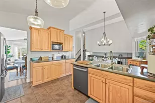 3298 E Phillips Dr, Centennial, CO 80122 - Photo 7