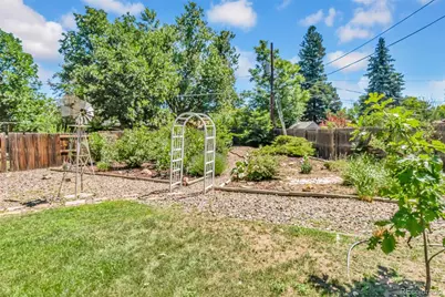 1260 S Moline Street, Aurora, CO 80012 - Photo 23
