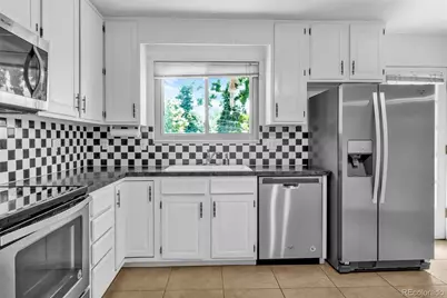1260 S Moline Street, Aurora, CO 80012 - Photo 7