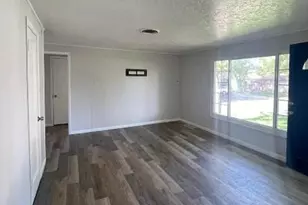 832 Elmira St, Aurora, CO 80010 - Photo 3