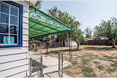 832 Elmira Street, Aurora, CO 80010 - Photo 23