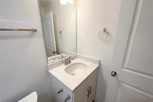 10260 E 57th Pl, Denver, CO 80238 - Photo 13