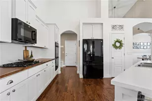 5056 Longs Peak St, Brighton, CO 80601 - Photo 9