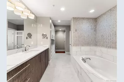 2001 Lincoln Street #2524L, Denver, CO 80202 - Photo 25