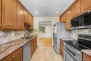 888 S Owens Ct, Lakewood, CO 80226 - Photo 9